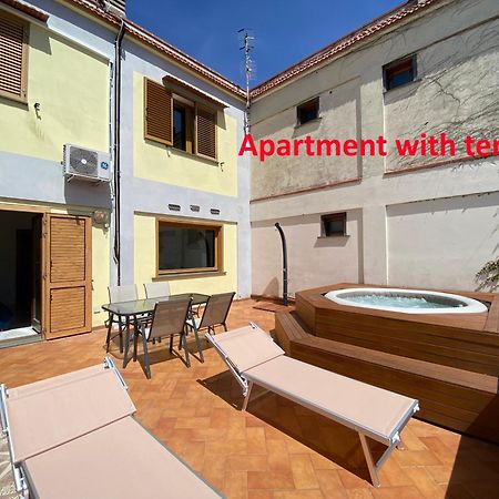 Villa Mariel Suites & Apartment マッサ・ルブレンセ エクステリア 写真