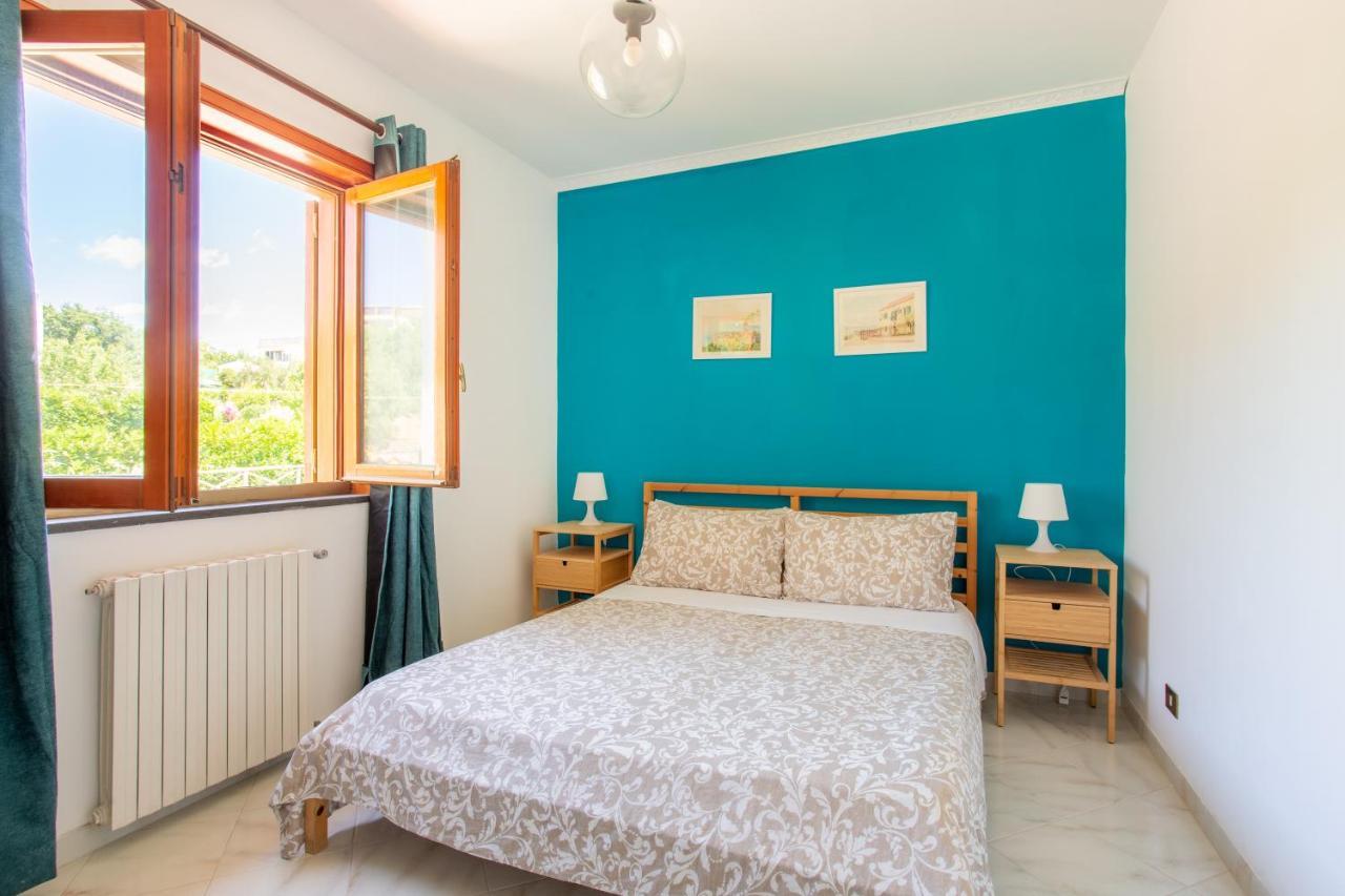 Villa Mariel Suites & Apartment マッサ・ルブレンセ エクステリア 写真