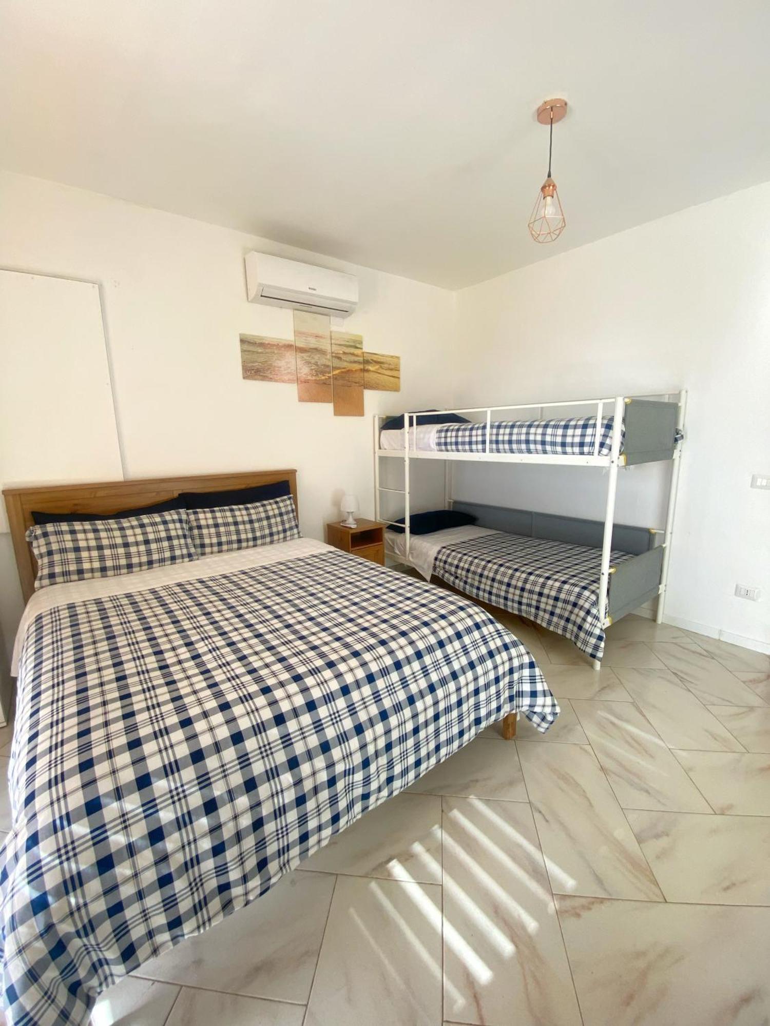 Villa Mariel Suites & Apartment マッサ・ルブレンセ エクステリア 写真