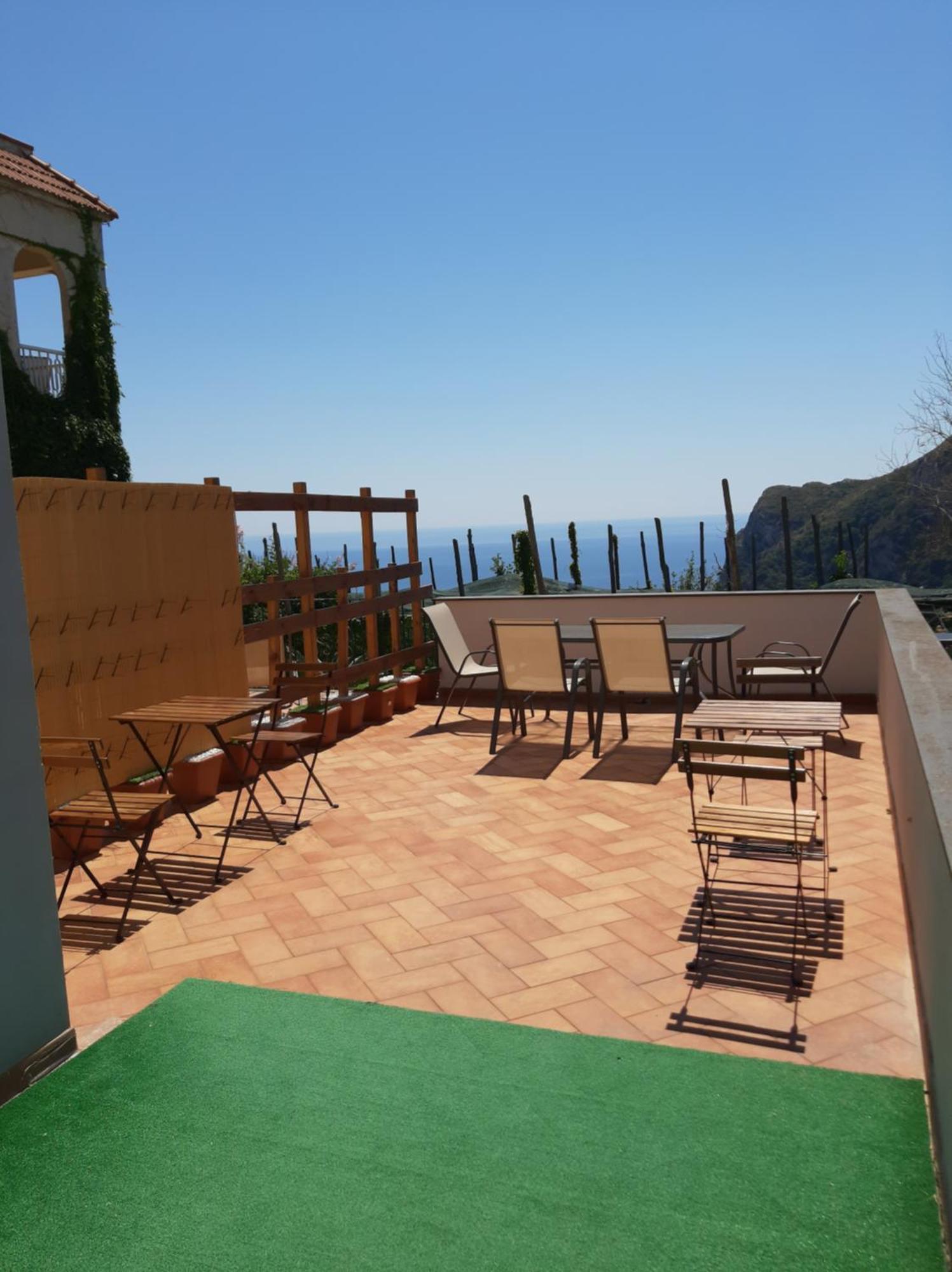Villa Mariel Suites & Apartment マッサ・ルブレンセ エクステリア 写真
